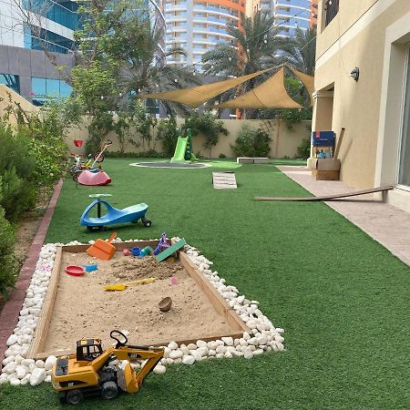 Spacious 4-Bedroom Villa, Children Friendly Dubaï Extérieur photo