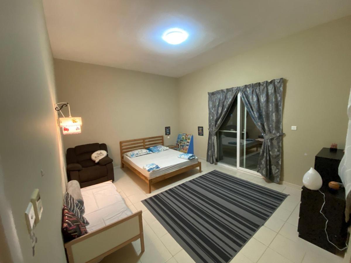 Spacious 4-Bedroom Villa, Children Friendly Dubaï Extérieur photo
