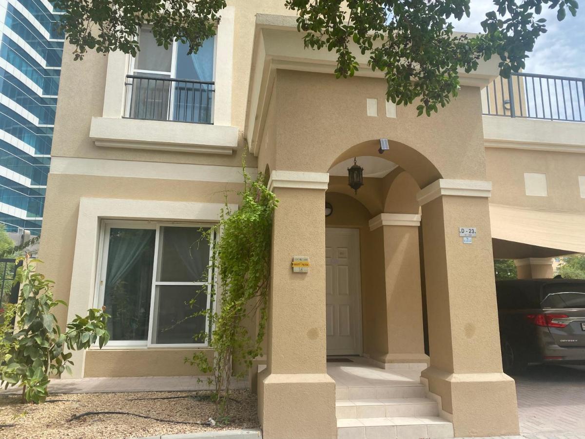 Spacious 4-Bedroom Villa, Children Friendly Dubaï Extérieur photo
