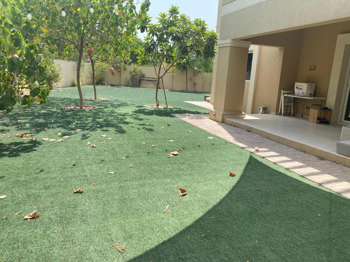 Spacious 4-Bedroom Villa, Children Friendly Dubaï Extérieur photo