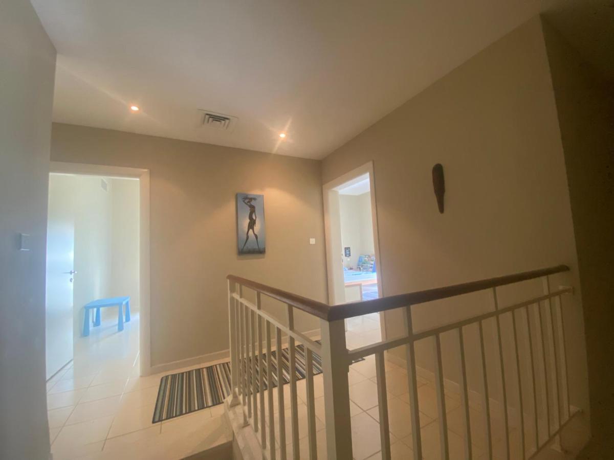 Spacious 4-Bedroom Villa, Children Friendly Dubaï Extérieur photo